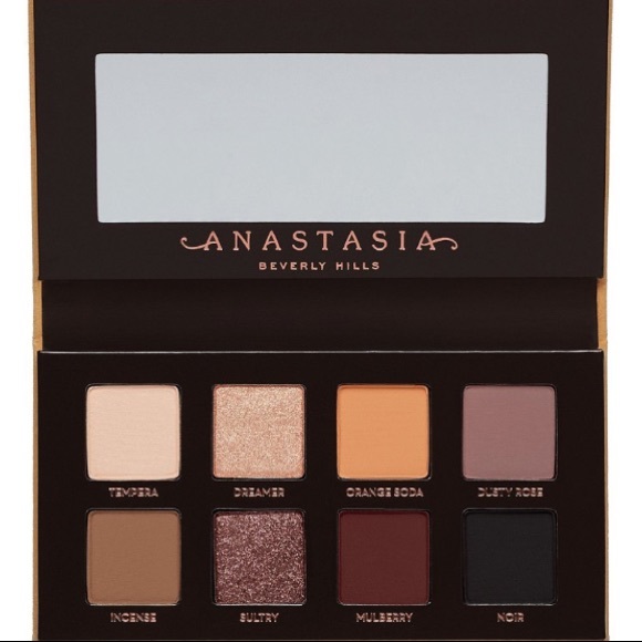 Anastasia Beverly Hills Bundle - Picture 2 of 16